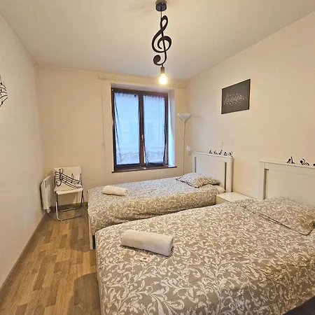 Triplex Sisley - Maison Atypique Avec Cour Exterieure Moret-sur-Loing Exterior foto