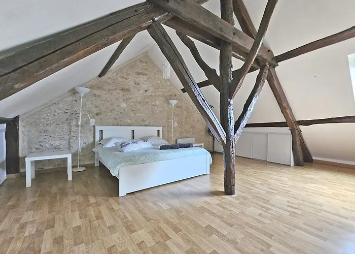 Triplex Sisley - Maison Atypique Avec Cour Exterieure